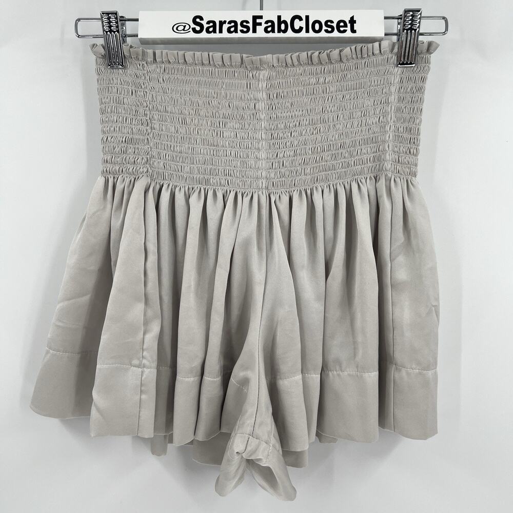 KOCH Erica Shorts Women's Size Small Skirt Skort Pleated Silver Gray Pull On - Picture 3 of 10